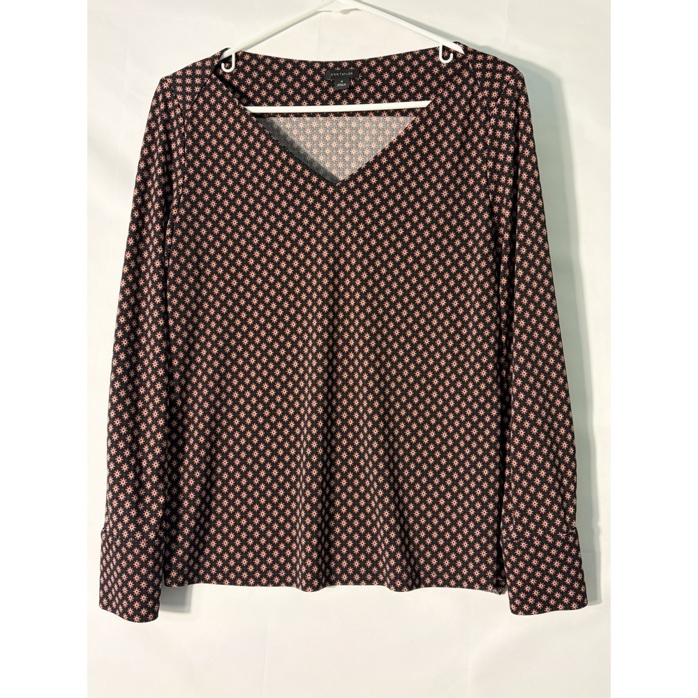 Ann Taylor Black V‑Neck Long Sleeve Blouse – Medium – Stretch, Lined, 25" Length
